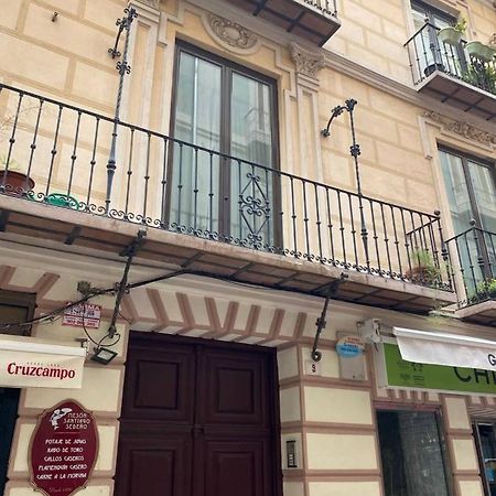Holidays2Malaga Correo Viejo Next Cathedral Malaga With French Balconies エクステリア 写真